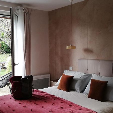 Hotel Les Perluètes Carennac Esterno foto