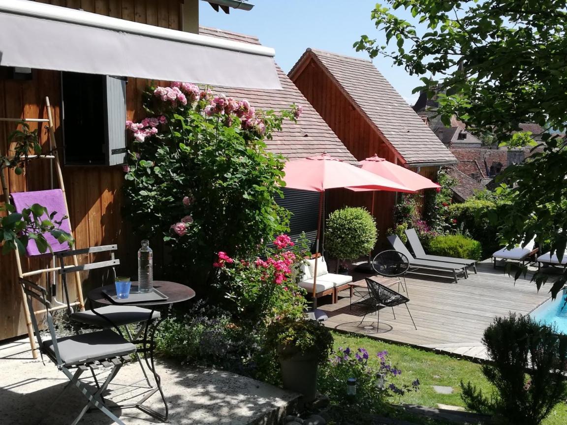 Hotel Les Perluètes Carennac Esterno foto